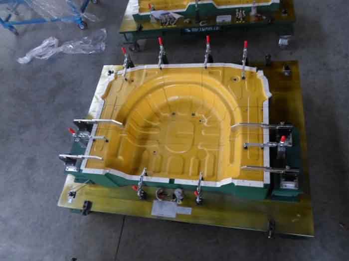 行李箱內板檢具